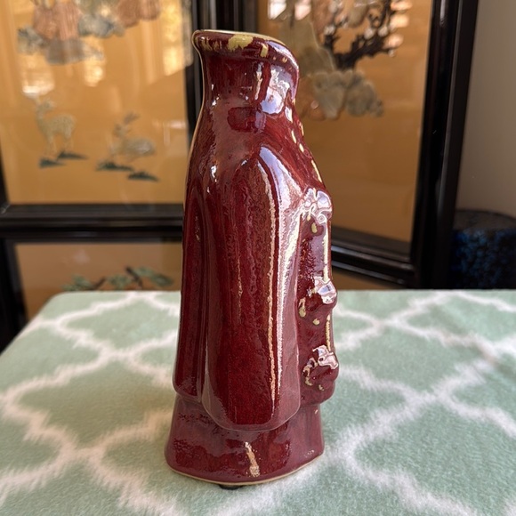 Vintage Asian kimono Burgundy Ceramic Vase - Picture 6 of 10